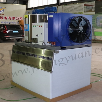عالية الأداء 3.94kw ~ 90kw آلة رقاقات الثلج التجارية 1ton