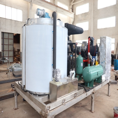 التبريد التبخيري 15 طن / يوم آلة صنع رقاقات الثلج تحكم PLC